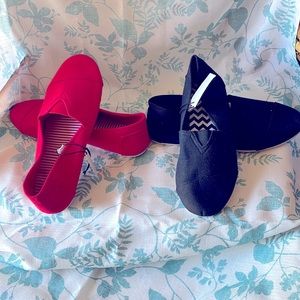 NWT size 7 black & red shoes